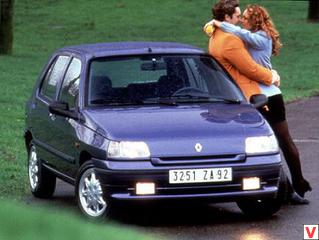 Renault Clio 1996 год